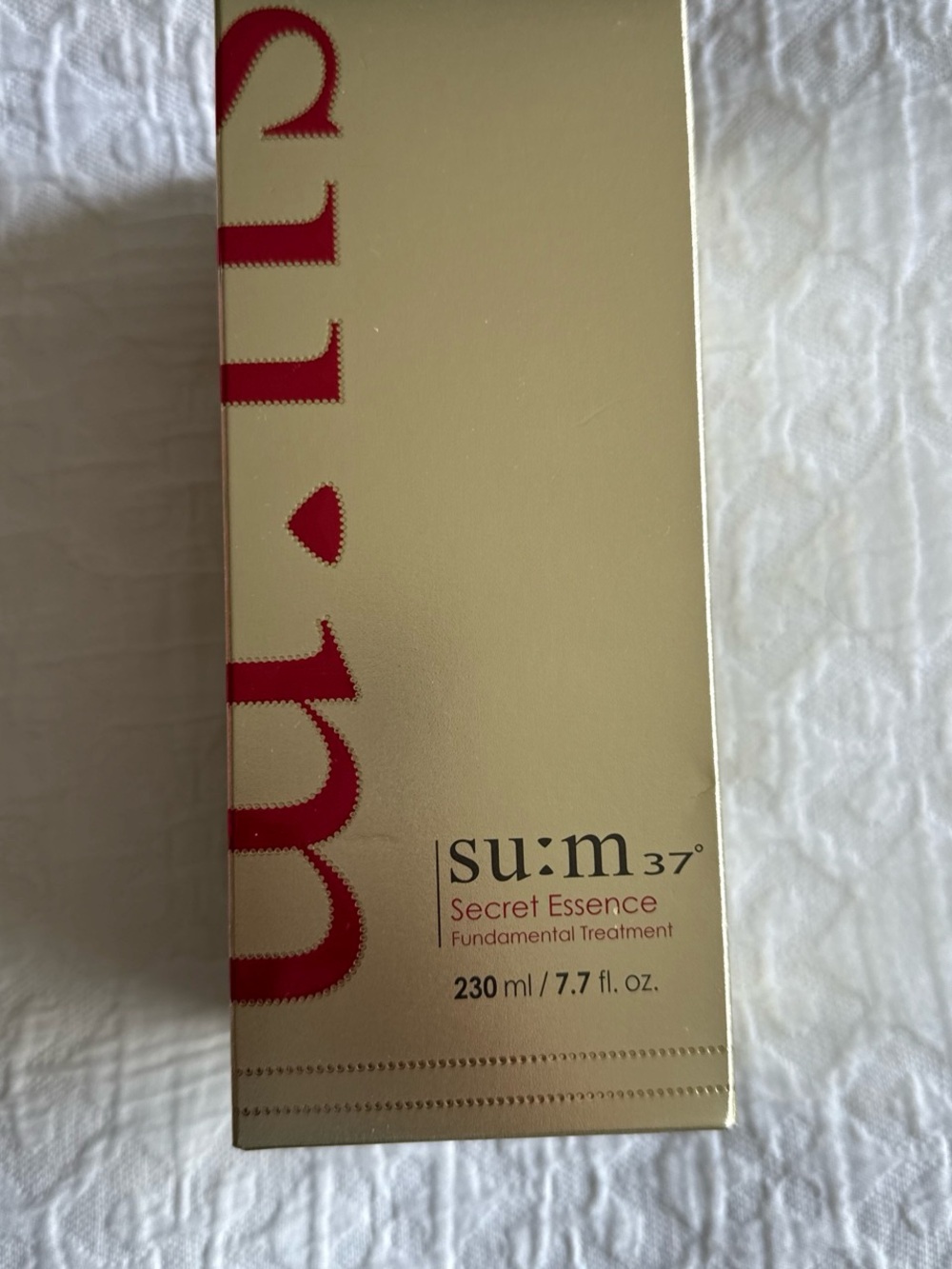 su:m37 Secret Essence Skincare - Gold & Red Packaging